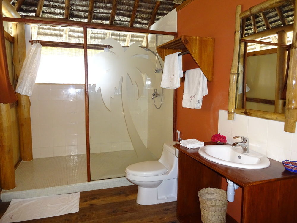 Barry'S Beach Resort Mkwaja Extérieur photo